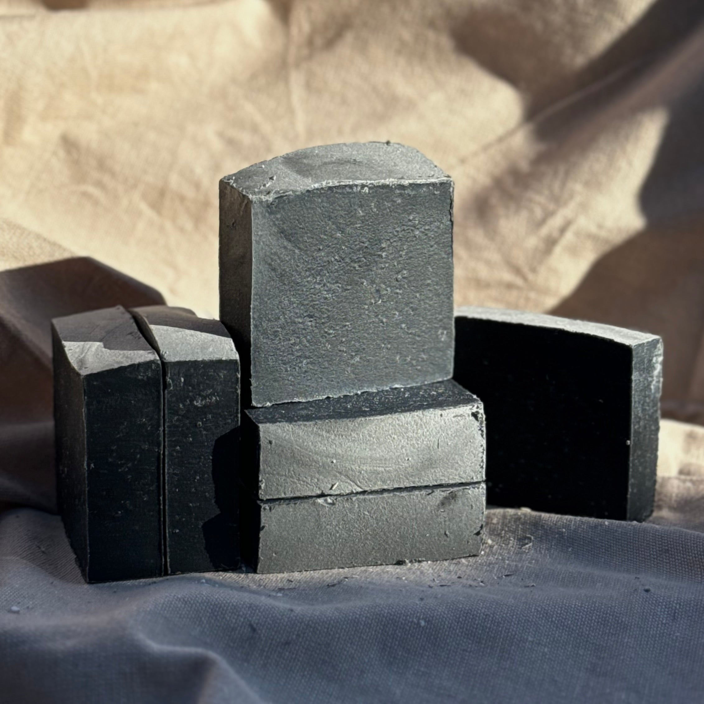 Detoxifying Charcoal Cleansing Bar